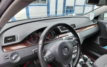 Volkswagen Passat B7, 2013 год, 1 390 000 рублей, 7 фотография