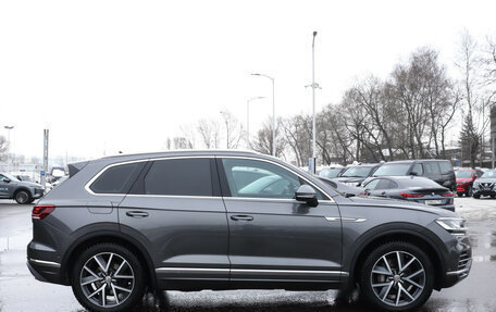 Volkswagen Touareg III, 2019 год, 4 700 000 рублей, 4 фотография