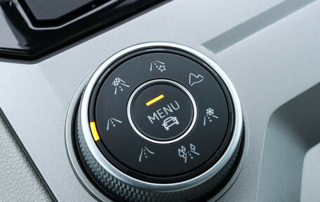 Volkswagen Touareg III, 2019 год, 4 700 000 рублей, 19 фотография