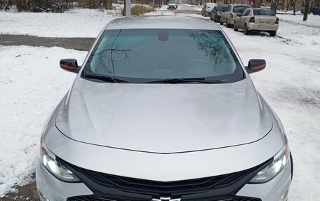 Chevrolet Malibu IX, 2022 год, 1 980 000 рублей, 3 фотография