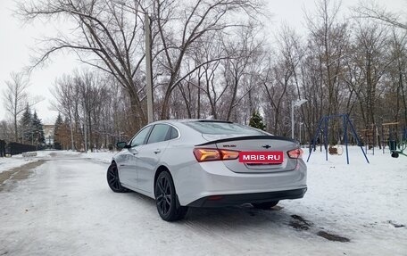 Chevrolet Malibu IX, 2022 год, 1 980 000 рублей, 7 фотография