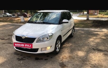 Skoda Fabia II, 2012 год, 650 000 рублей, 3 фотография