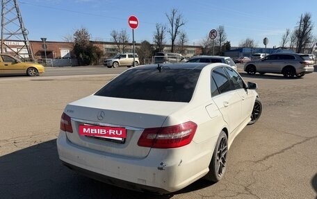 Mercedes-Benz E-Класс, 2011 год, 700 000 рублей, 4 фотография
