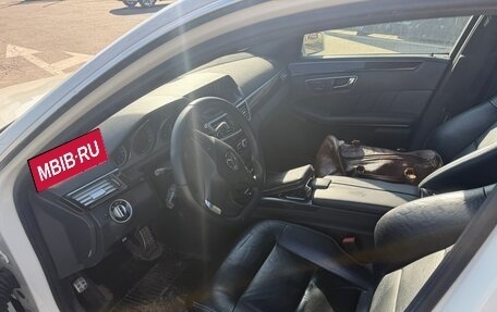 Mercedes-Benz E-Класс, 2011 год, 700 000 рублей, 7 фотография