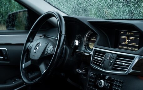 Mercedes-Benz E-Класс, 2012 год, 1 500 000 рублей, 22 фотография