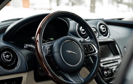 Jaguar XJ IV (X351), 2015 год, 2 250 000 рублей, 11 фотография