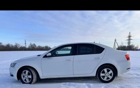 Skoda Octavia, 2017 год, 1 690 000 рублей, 2 фотография