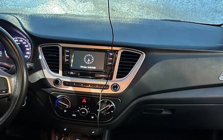 Hyundai Solaris II рестайлинг, 2019 год, 700 000 рублей, 6 фотография