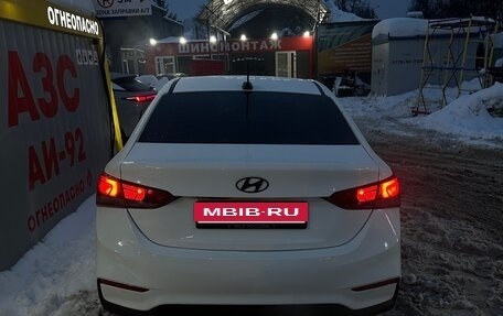 Hyundai Solaris II рестайлинг, 2019 год, 700 000 рублей, 2 фотография