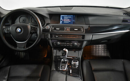 BMW 5 серия, 2010 год, 1 315 000 рублей, 13 фотография