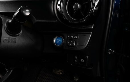 Toyota Aqua I, 2018 год, 1 339 000 рублей, 18 фотография