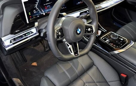 BMW 7 серия, 2025 год, 15 000 000 рублей, 6 фотография