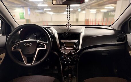 Hyundai Solaris II рестайлинг, 2013 год, 920 000 рублей, 9 фотография