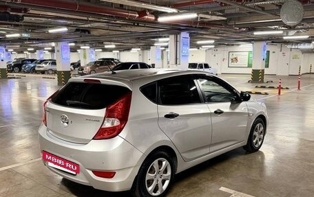 Hyundai Solaris II рестайлинг, 2013 год, 920 000 рублей, 5 фотография