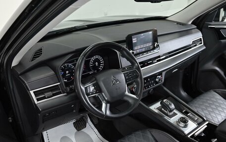 Mitsubishi Outlander, 2023 год, 3 349 000 рублей, 7 фотография