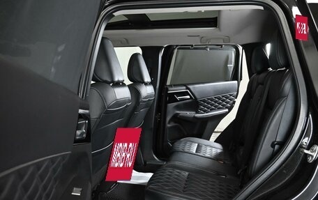 Mitsubishi Outlander, 2023 год, 3 349 000 рублей, 19 фотография