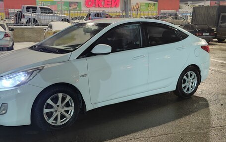 Hyundai Solaris II рестайлинг, 2013 год, 750 000 рублей, 6 фотография