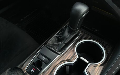 Toyota Camry, 2019 год, 2 750 000 рублей, 13 фотография