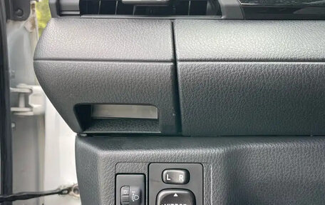 Toyota Yaris XP150 рестайлинг, 2022 год, 1 199 099 рублей, 12 фотография