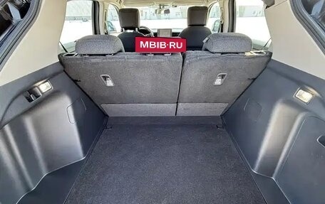 Honda Vezel, 2023 год, 1 921 760 рублей, 19 фотография