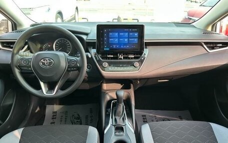 Toyota Corolla, 2021 год, 1 550 000 рублей, 10 фотография