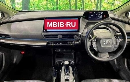 Toyota Prius IV XW50, 2025 год, 3 450 000 рублей, 8 фотография