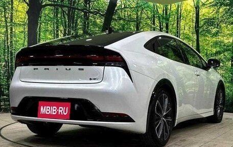 Toyota Prius IV XW50, 2025 год, 3 450 000 рублей, 5 фотография