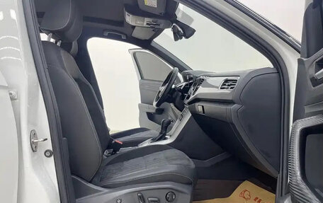 Volkswagen T-Roc I, 2022 год, 1 580 888 рублей, 9 фотография