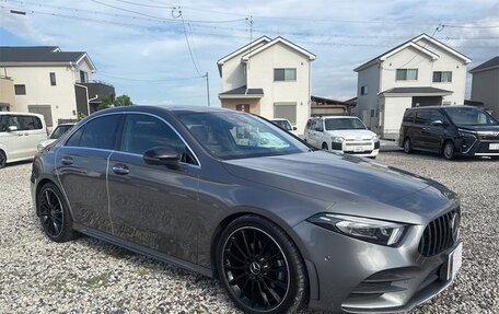 Mercedes-Benz A-Класс, 2022 год, 2 500 000 рублей, 3 фотография