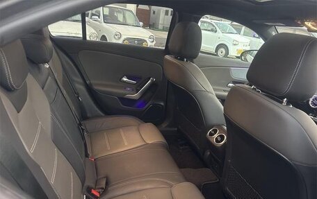 Mercedes-Benz A-Класс, 2022 год, 2 500 000 рублей, 25 фотография