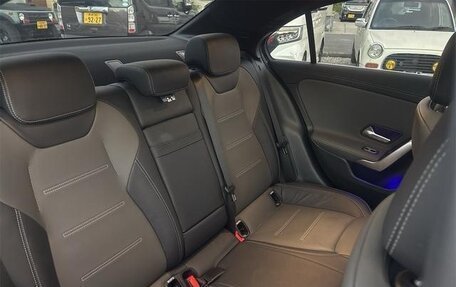 Mercedes-Benz A-Класс, 2022 год, 2 500 000 рублей, 26 фотография