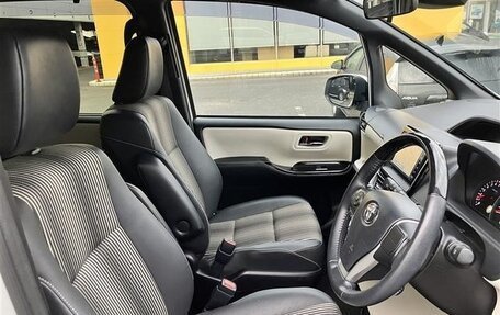 Toyota Noah III, 2021 год, 2 014 000 рублей, 7 фотография