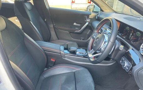 Mercedes-Benz A-Класс, 2022 год, 1 500 000 рублей, 13 фотография