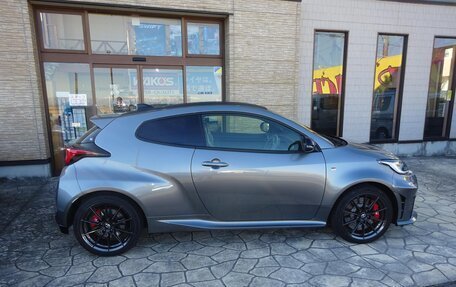 Toyota Yaris, 2025 год, 5 660 000 рублей, 8 фотография