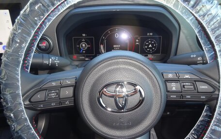 Toyota Yaris, 2025 год, 5 660 000 рублей, 13 фотография