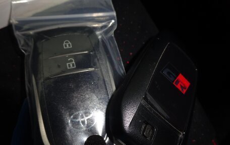 Toyota Yaris, 2025 год, 5 660 000 рублей, 24 фотография