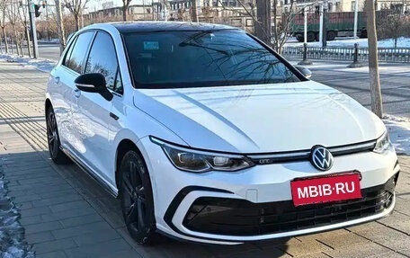 Volkswagen Golf VIII, 2022 год, 1 830 000 рублей, 1 фотография