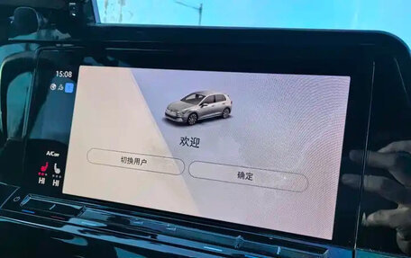 Volkswagen Golf VIII, 2022 год, 1 830 000 рублей, 15 фотография