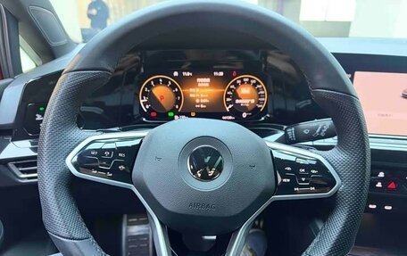 Volkswagen Golf VIII, 2022 год, 1 920 000 рублей, 13 фотография