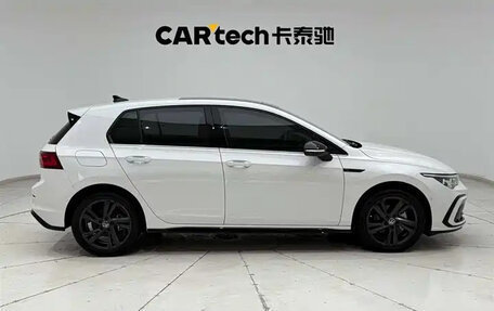 Volkswagen Golf VIII, 2022 год, 1 810 000 рублей, 3 фотография