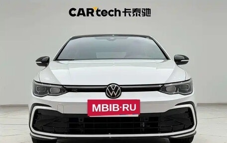 Volkswagen Golf VIII, 2022 год, 1 810 000 рублей, 2 фотография