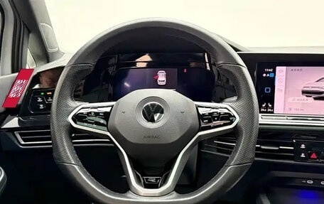 Volkswagen Golf VIII, 2022 год, 1 810 000 рублей, 11 фотография