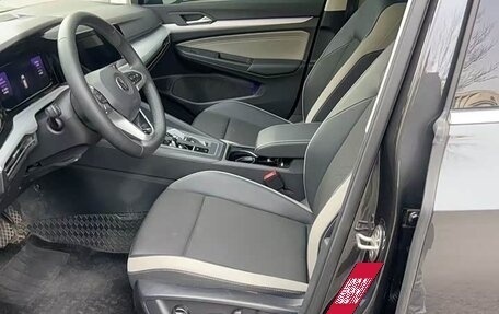 Volkswagen Golf VIII, 2023 год, 1 980 000 рублей, 7 фотография