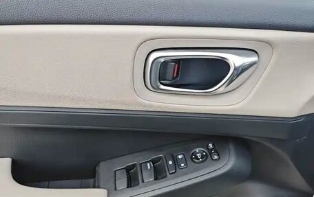 Honda Vezel, 2022 год, 2 050 760 рублей, 10 фотография