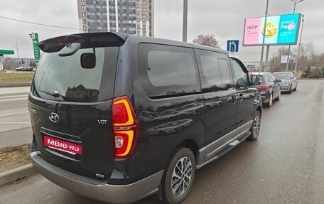 Hyundai Grand Starex Grand Starex I рестайлинг 2, 2020 год, 4 900 000 рублей, 4 фотография