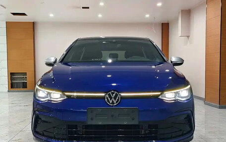 Volkswagen Golf VIII, 2022 год, 1 490 000 рублей, 2 фотография