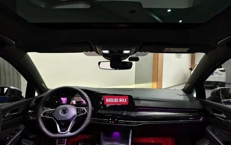 Volkswagen Golf VIII, 2022 год, 1 490 000 рублей, 11 фотография