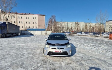 Toyota Prius, 2012 год, 1 000 000 рублей, 9 фотография