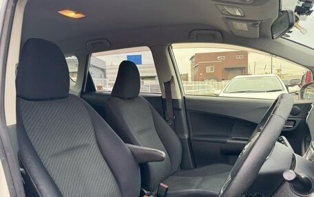 Toyota Ractis II, 2015 год, 830 001 рублей, 11 фотография