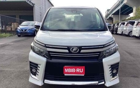 Toyota Voxy III, 2018 год, 1 760 001 рублей, 1 фотография